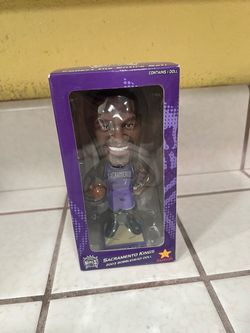 2003 Carl's Jr. Sacramento Kings Keon Clark Bobblehead Doll