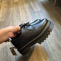 Dr. Martens Audrick 3-Eye Womens Size 7 Casual Black Leather Platform Shoes NWT