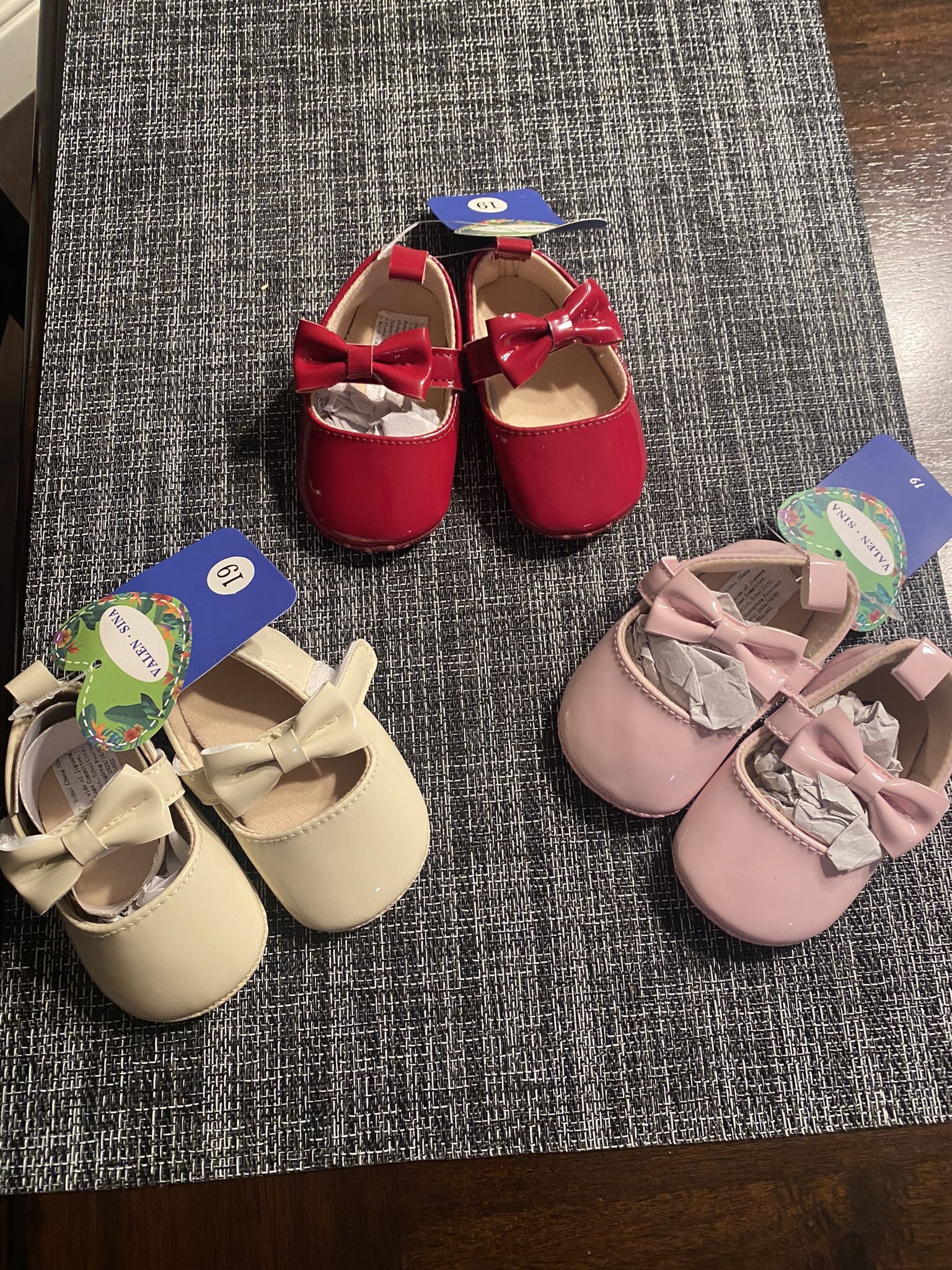 Lot Of 3 Girls New Dress Shoes Pink Red Biege Size 3 Infant