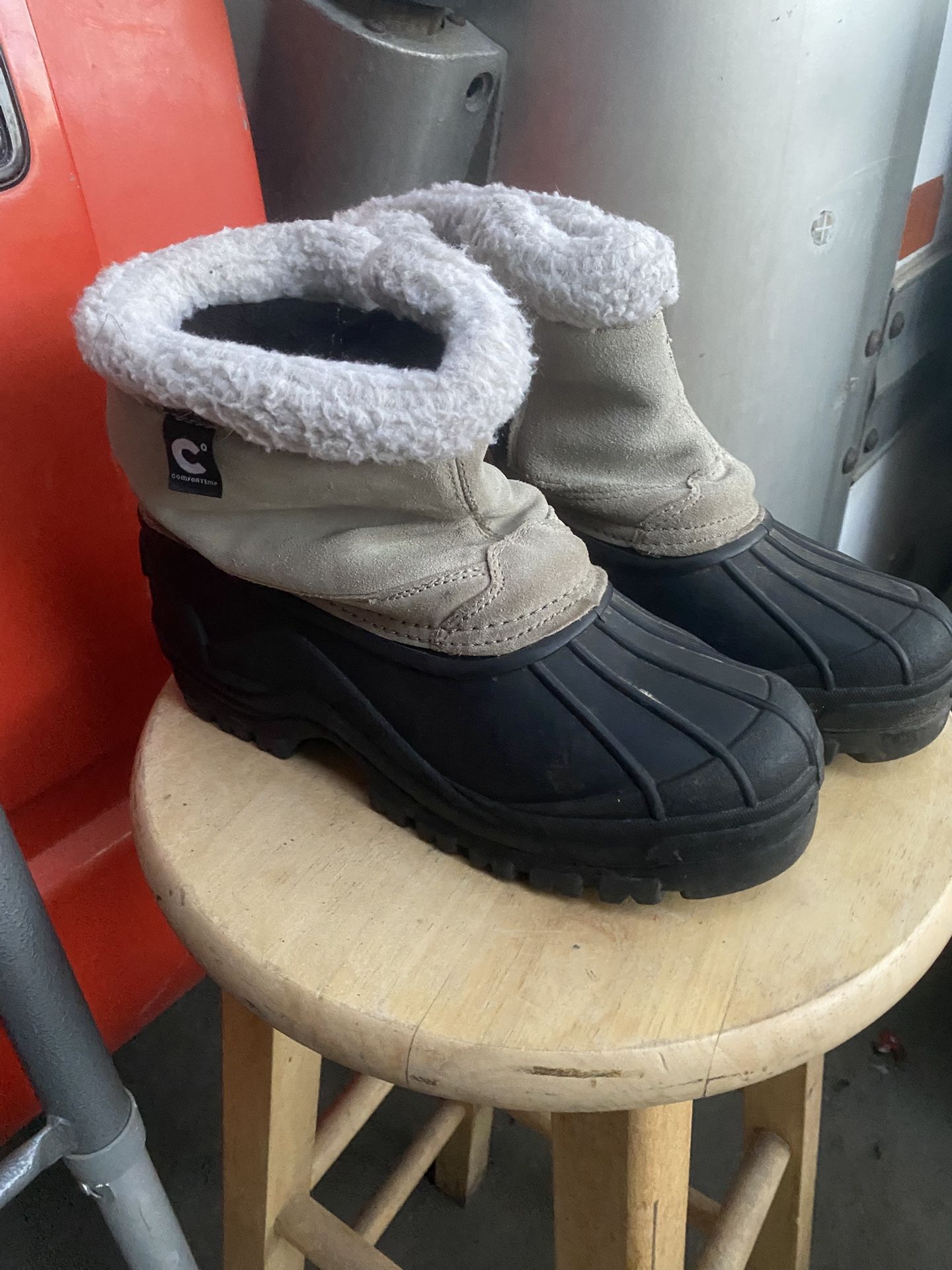 Snow Boots Size 6