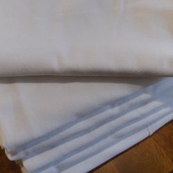 6 Linen Tablecloths