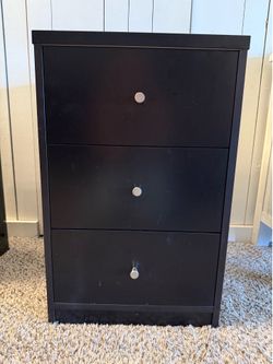 3 drawer Nightstand