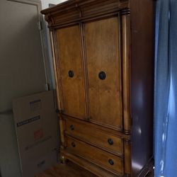 Nice Armoire