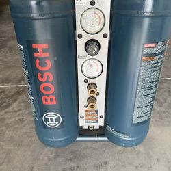 Bosch 4 Gallon Compressor  Runs Perfectly 