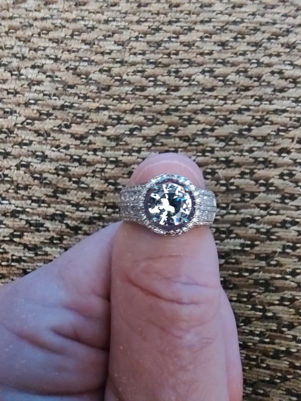 STERLING SILVER CZ RING.  SIZE 8.  NEW. PICKUP ONLY