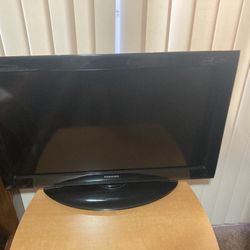 Toshiba 32” TV