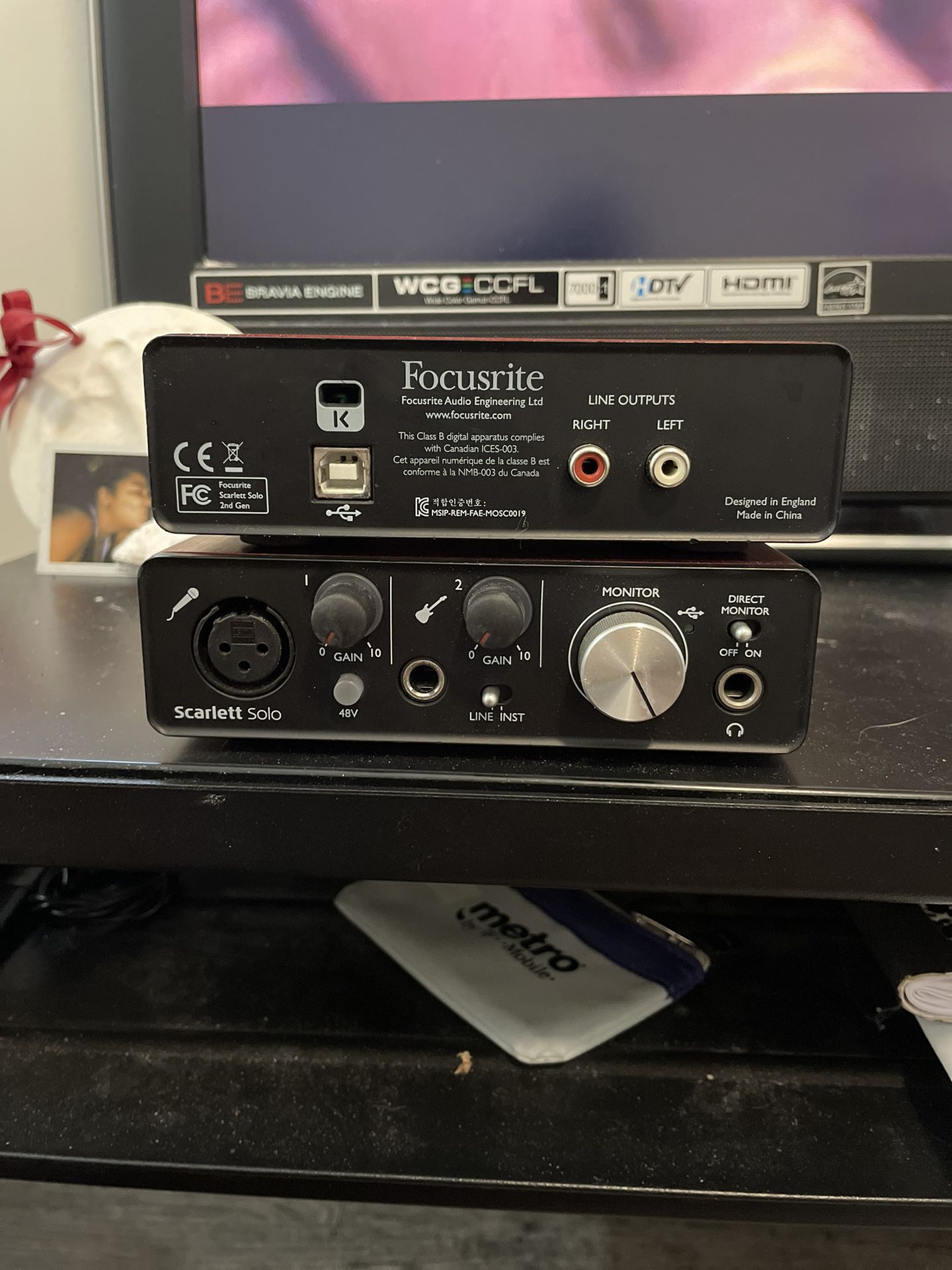 Scarlett Solo Focusrite And Behringer Microphone 