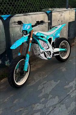 Ultra bee surron