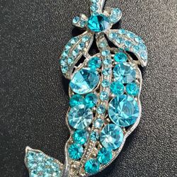 Women's Crystal Pin Brooch Jewelry 