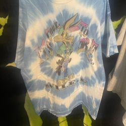 1995 Warner Bros Looney Tunes T Shirt With Looney Tunes Tag 🔥🔥🔥