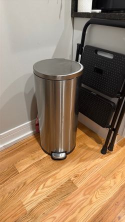 Stainless steel trash can