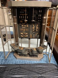 Batman The Dark Knight Armory Cabinet Only MMS234 1/6 Hot Toys