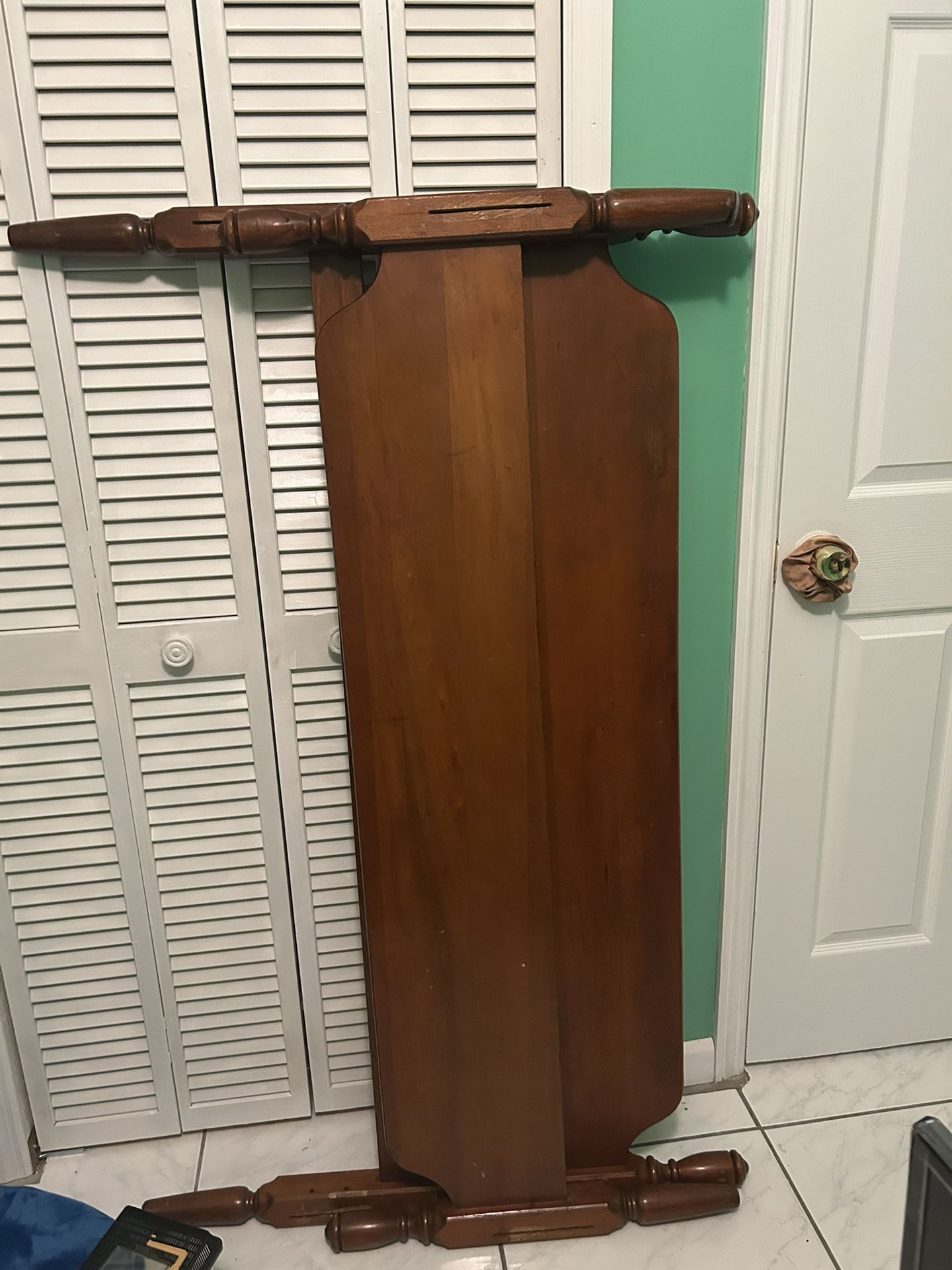wood bed frame 