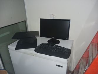 HP 20" Monitor, Logitech Wireless Keyboard,
