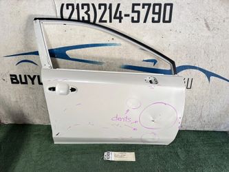w/dents 2018 - 2019 - 2023 SUBARU CROSSTREK FRONT RIGHT PASSENGER DOOR OEM AY82408