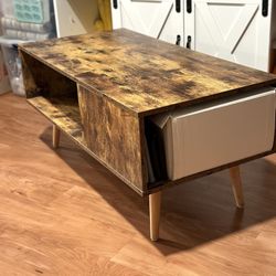 40” Coffee Table with Storage |  no scratch no stains $35 (Beaverton pickup) 