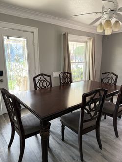 Brown Dinning Table With Chair