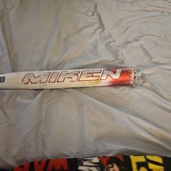 Miken Psycho 28oz Softball Bat 