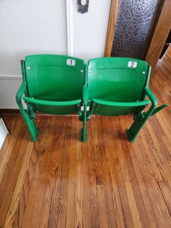 Komisky PARK SEATS / PAPERS
