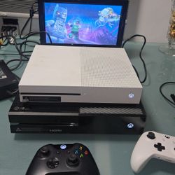 2 XBOX ONE SYSTEMS, ONE FAT, ONE SLIM READ LISTING