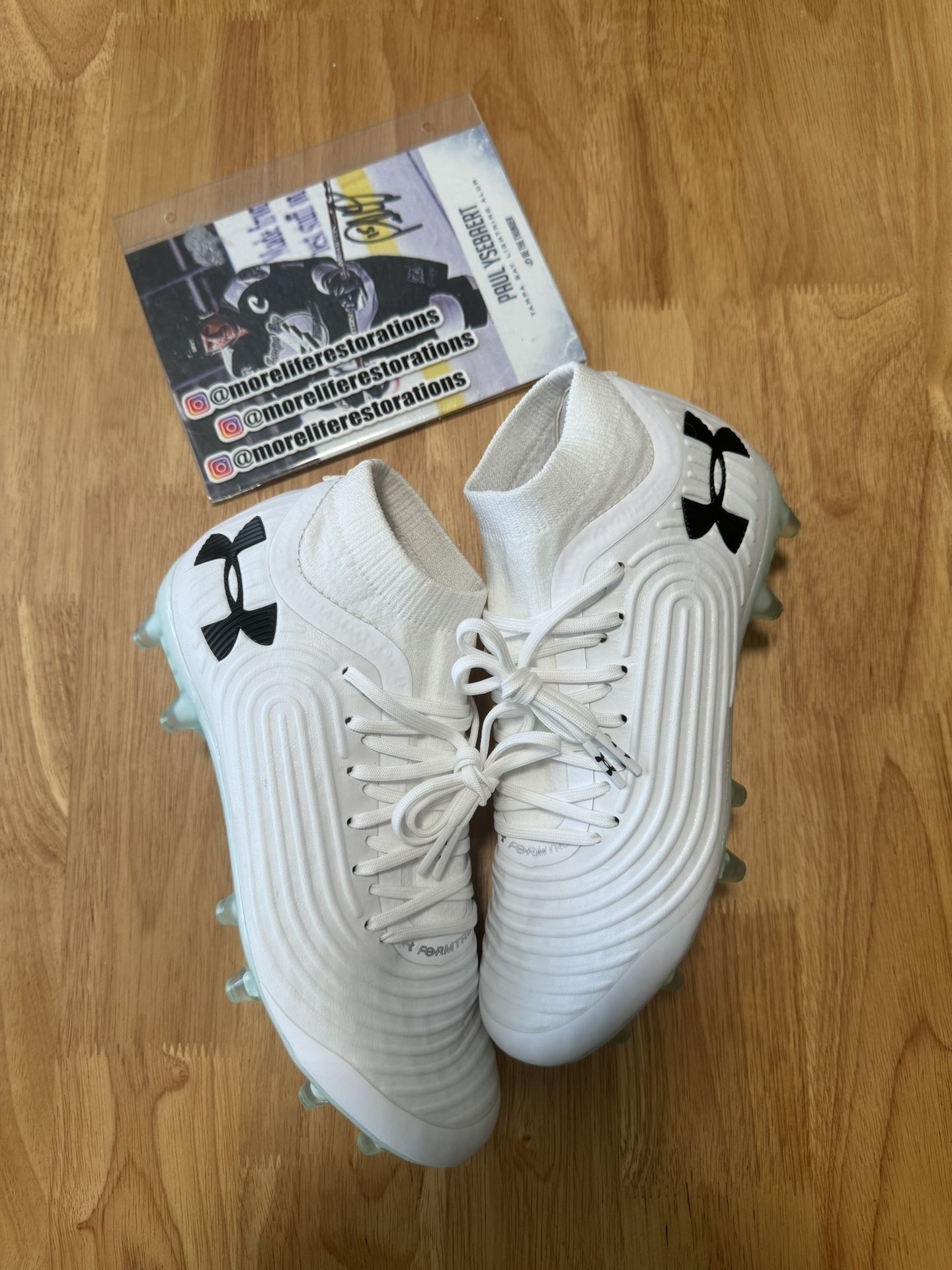 Men's Under Armour Magnetico Soccer Cleats White Size 6 3028761-100