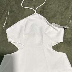 Ladies Top-ZARA- Medium- $12