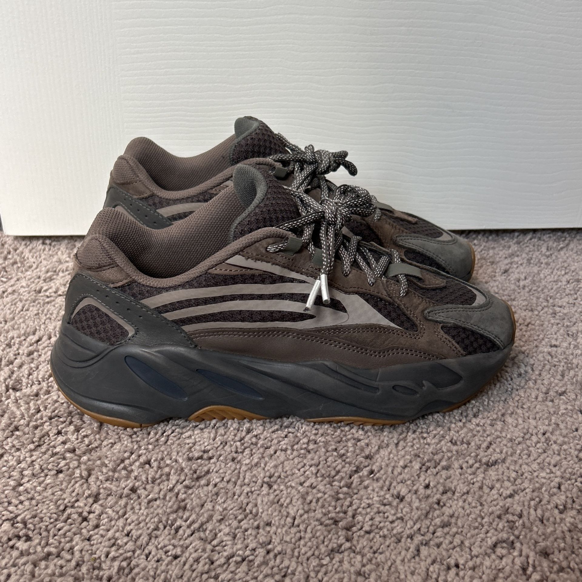 Adidas Yeezy “Geode” SIZE 9