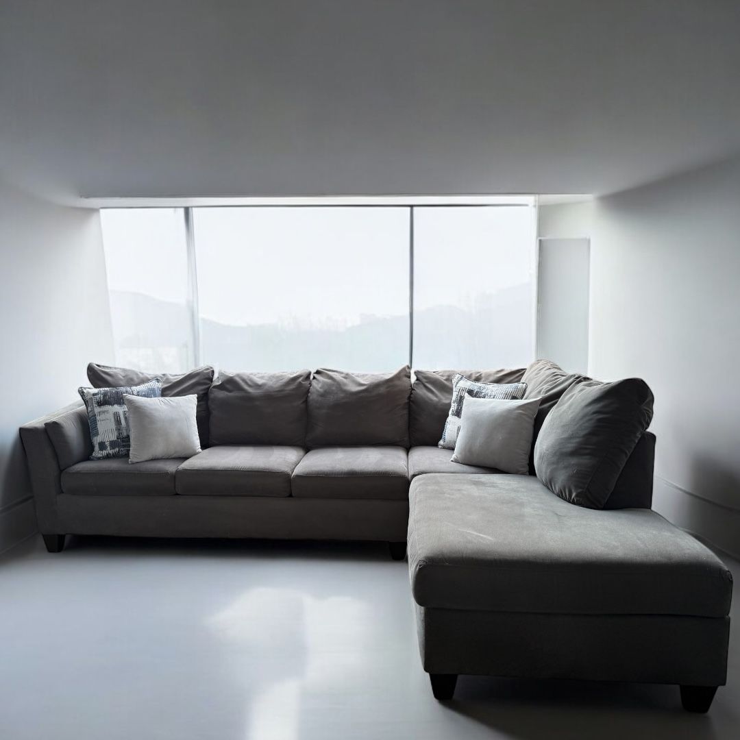 COUCH Sectional