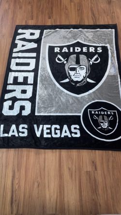 Raiders blanket