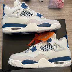 Air Jordan 4 Military Blue Size 9.5