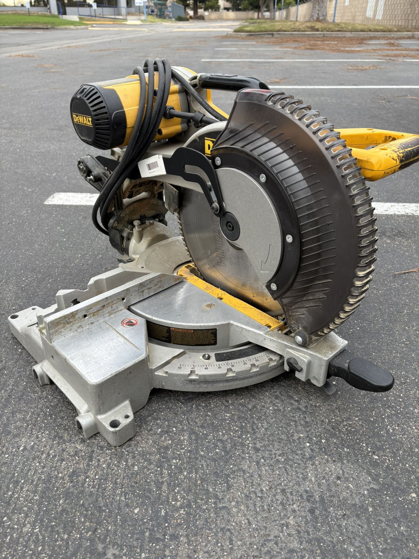 DeWalt (Double Compound) Miter Saw