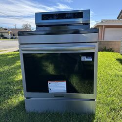 Frigidaire Electric stove  induction range 30 inches