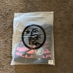 Black and pink hellstar tee