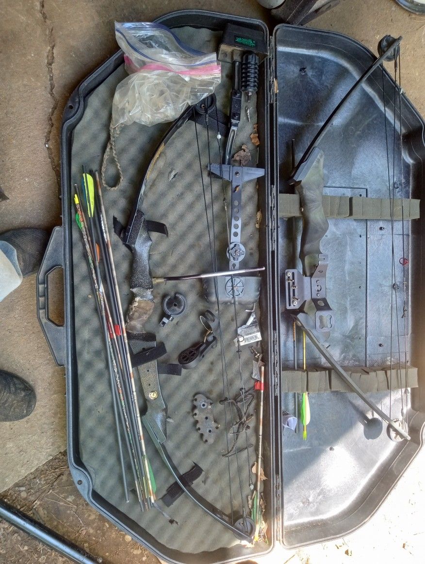 Hunting Tools Asking 200$ Can Send More Pictures If You're Interested