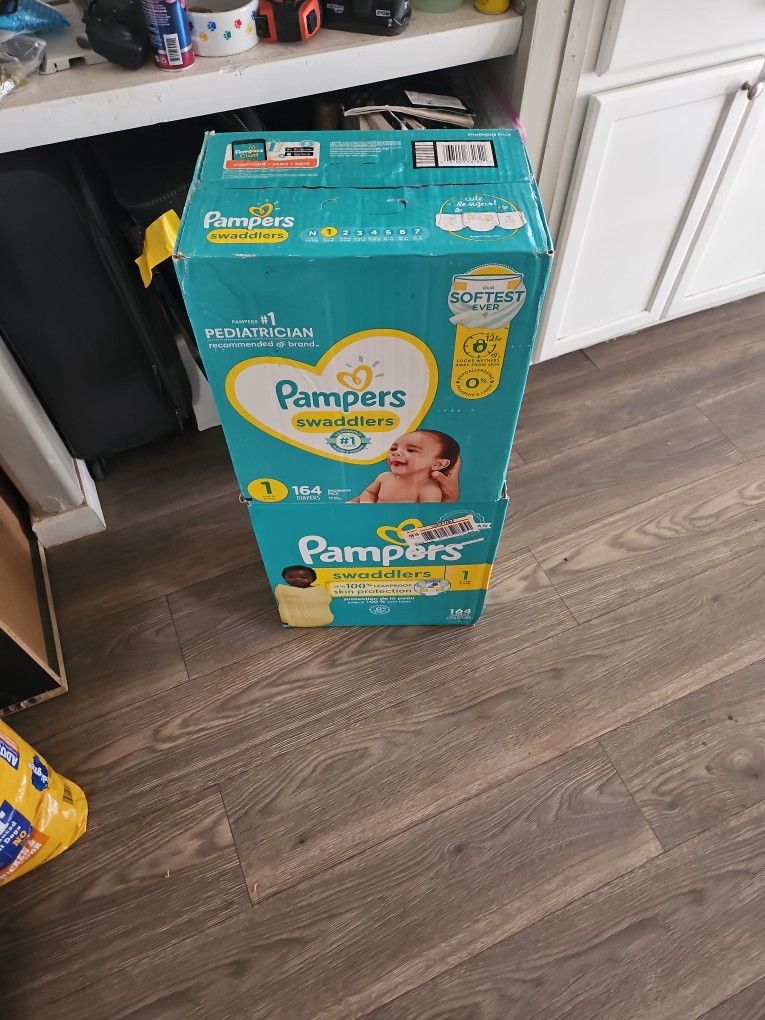 Pampers Swaddlers 164 Count