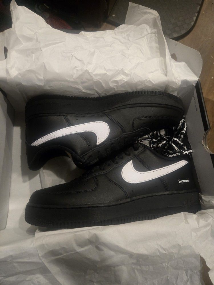 Nike  Air Force 1  Supreme  