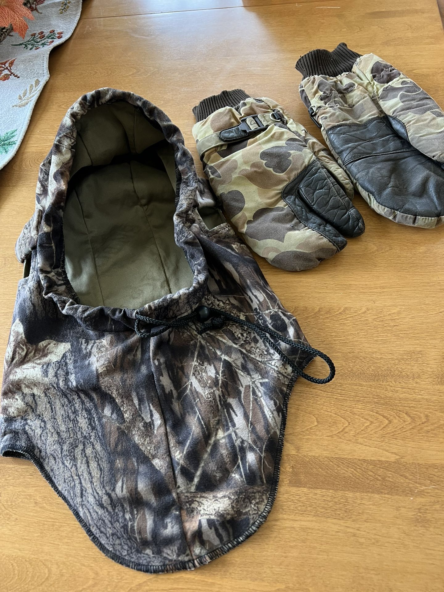 Hunting Hood And Gloves 