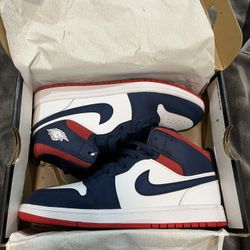 Jordan 1 Mid USA