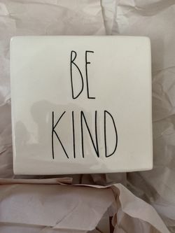 ~Rae Dunn “BE KIND/STAY HUMBLE” Paper Weight/Desk Decor...