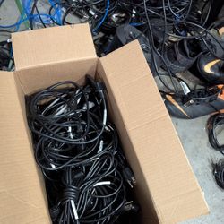 Lots of computer cables, power, DisplayPort and others!