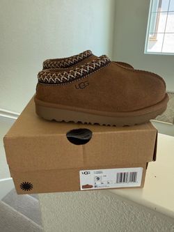 UGG Toddler Tasman II size 9T