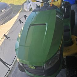 John Deere S100