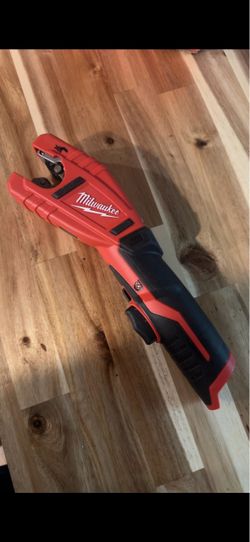 Milwaukee Cordless Copper Tube Cutter