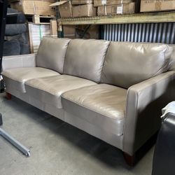 ***(Top Grain )Leather Sofa! (West Park) !New!
