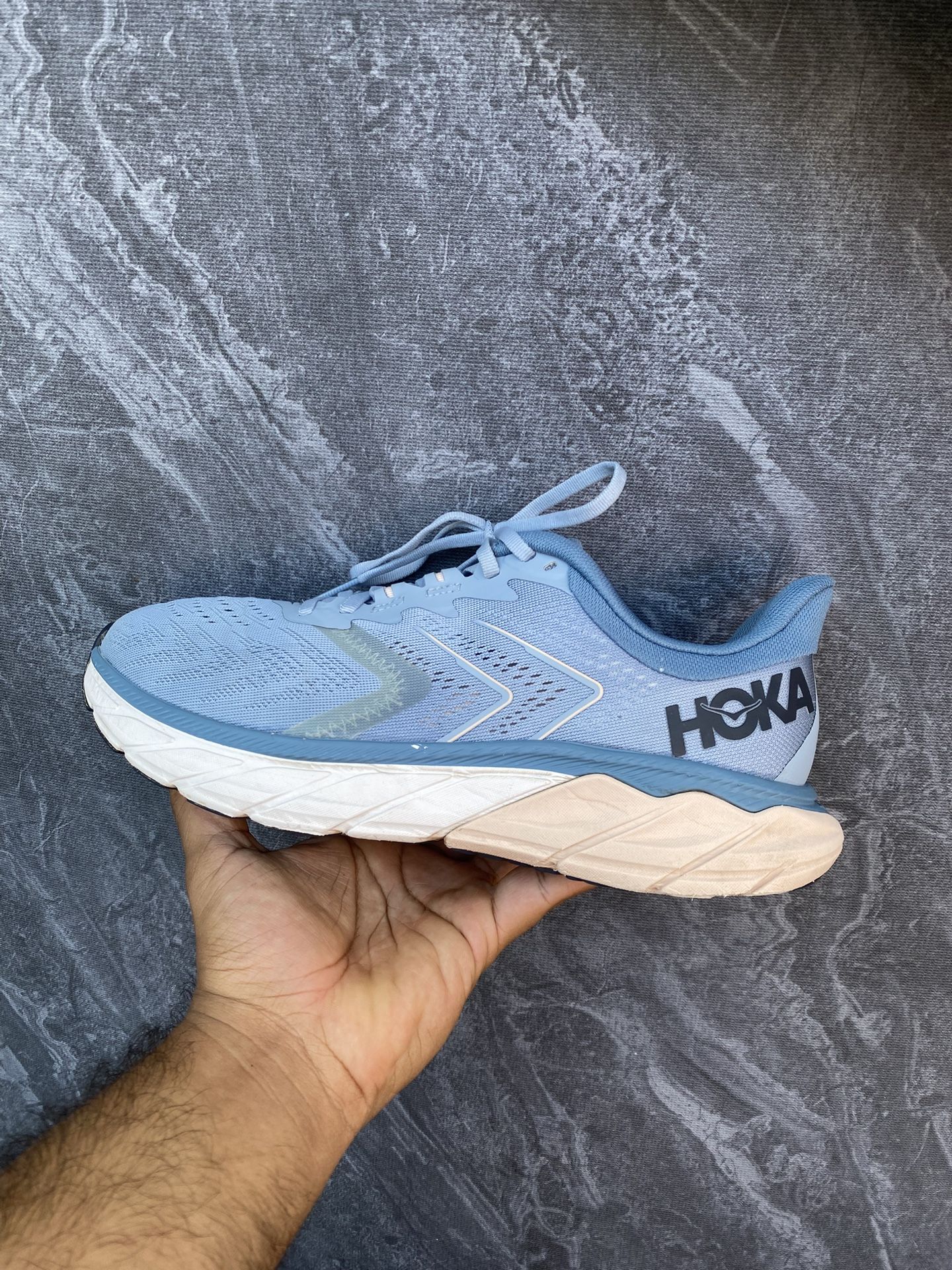 Hoka One One Arahi blue fog