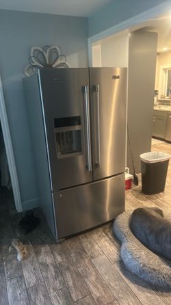 Maytag Fridge/Freezer