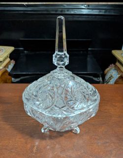 10.5"x 7.5" Vintage cut lead crystal pinwheel and starburst pattern candy dish or trinket bowl