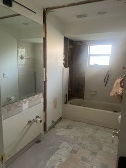 Wall mirror ready to go