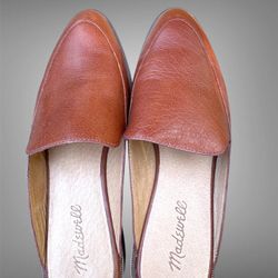 Women’s Loafer Size 7.5