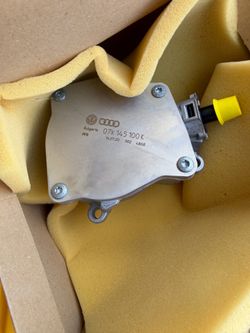 Vacuum pump for 2.5 engine Volkswagen